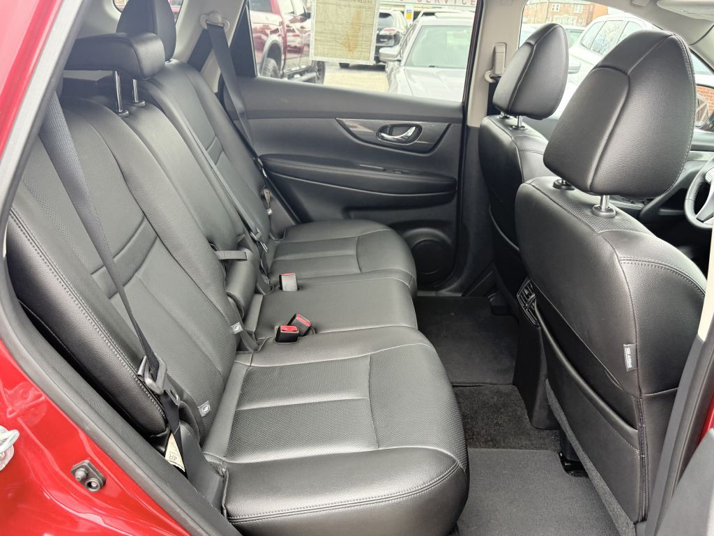 2016 Nissan Rogue Image 26