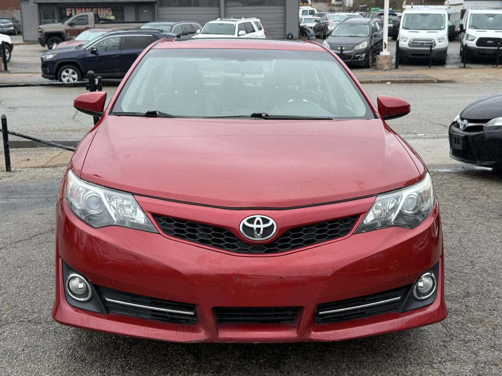 2012 Toyota Camry Image 2