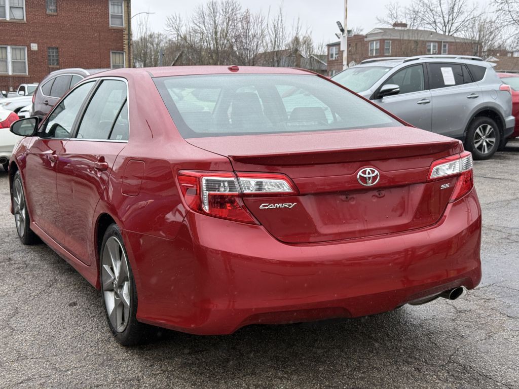 2012 Toyota Camry Image 5