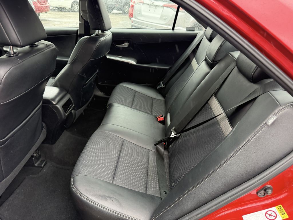 2012 Toyota Camry Image 22