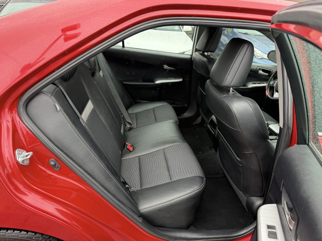 2012 Toyota Camry Image 23