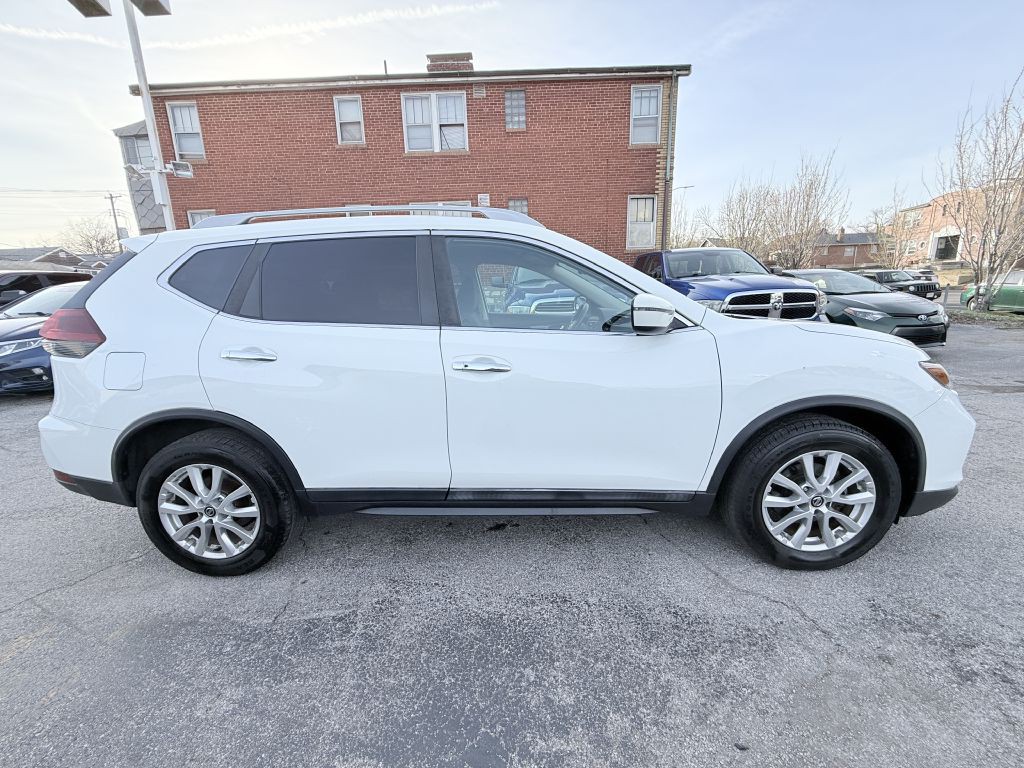 2018 Nissan Rogue Image 4