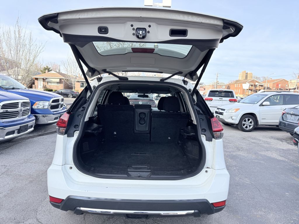 2018 Nissan Rogue Image 9