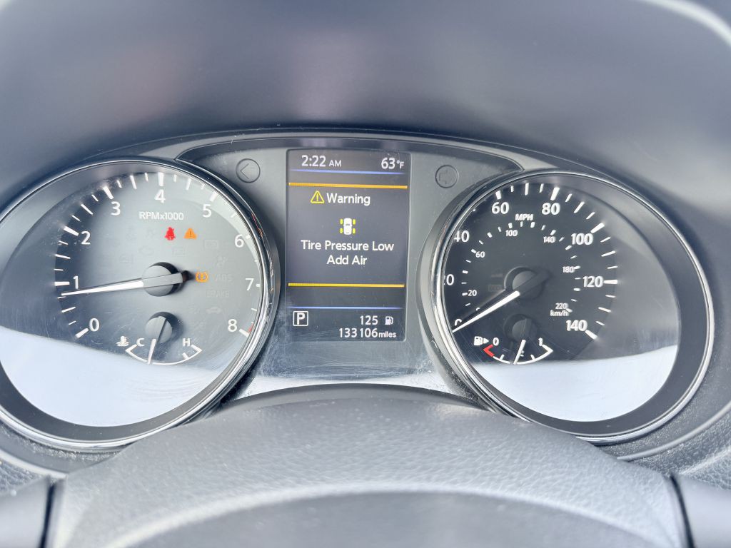 2018 Nissan Rogue Image 14