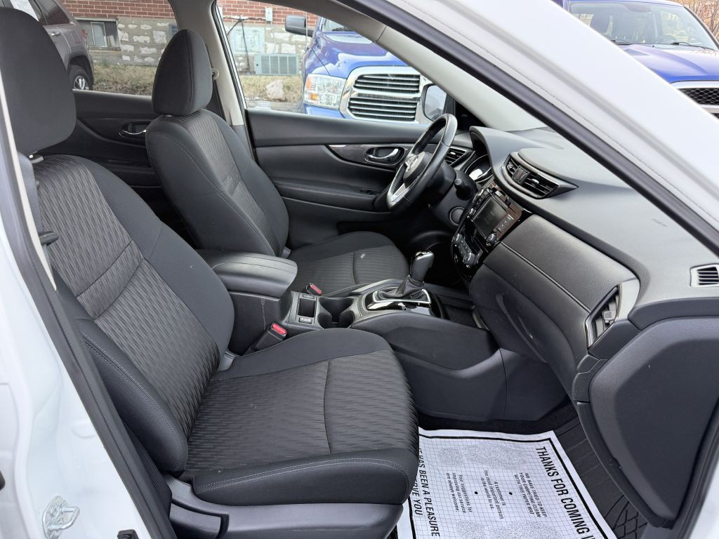 2018 Nissan Rogue Image 21