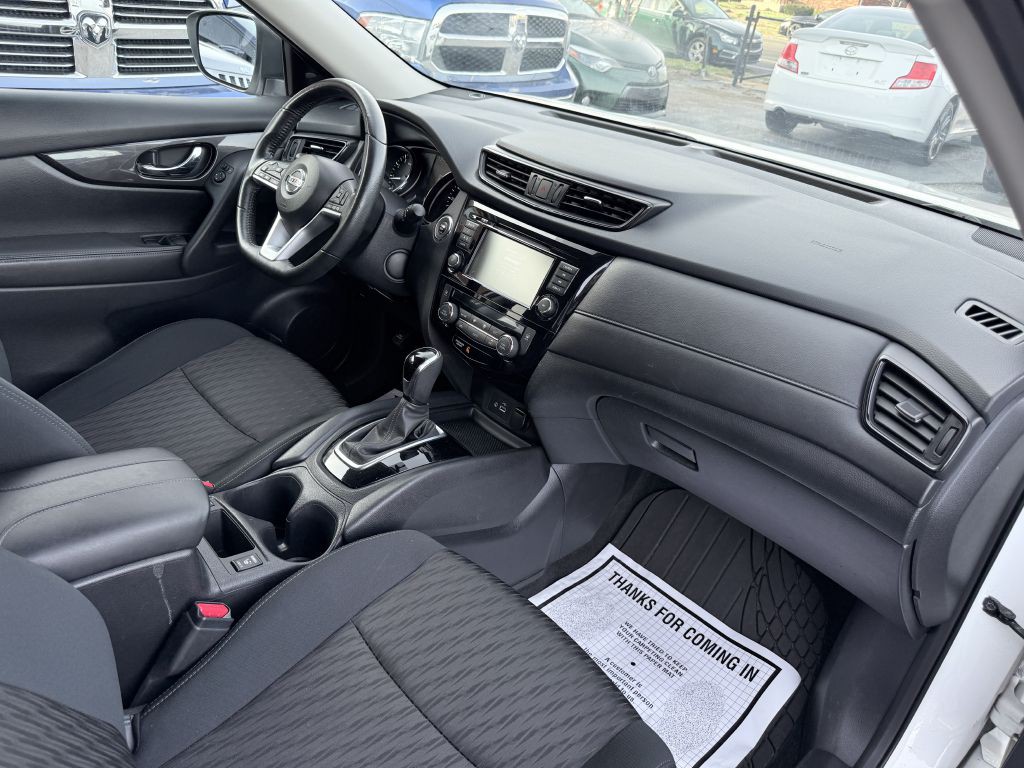 2018 Nissan Rogue Image 22