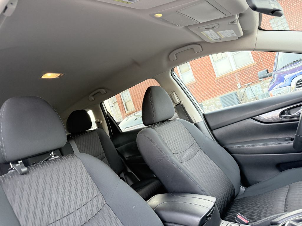 2018 Nissan Rogue Image 23