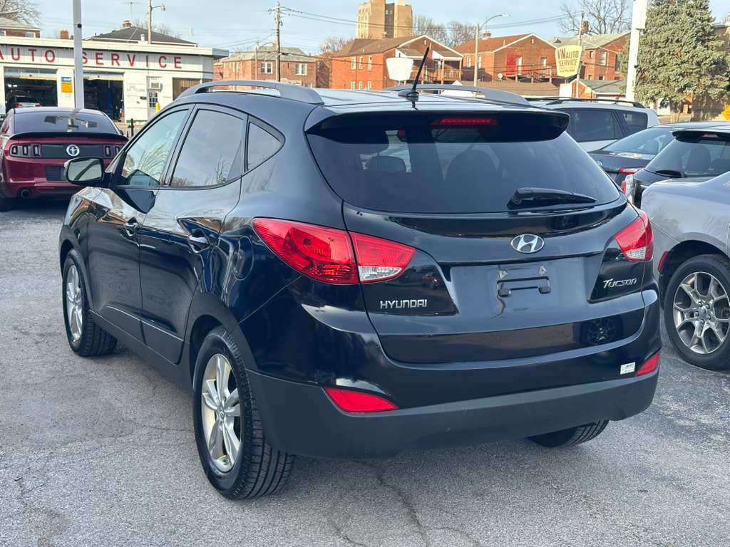 2012 Hyundai Tucson Image 5