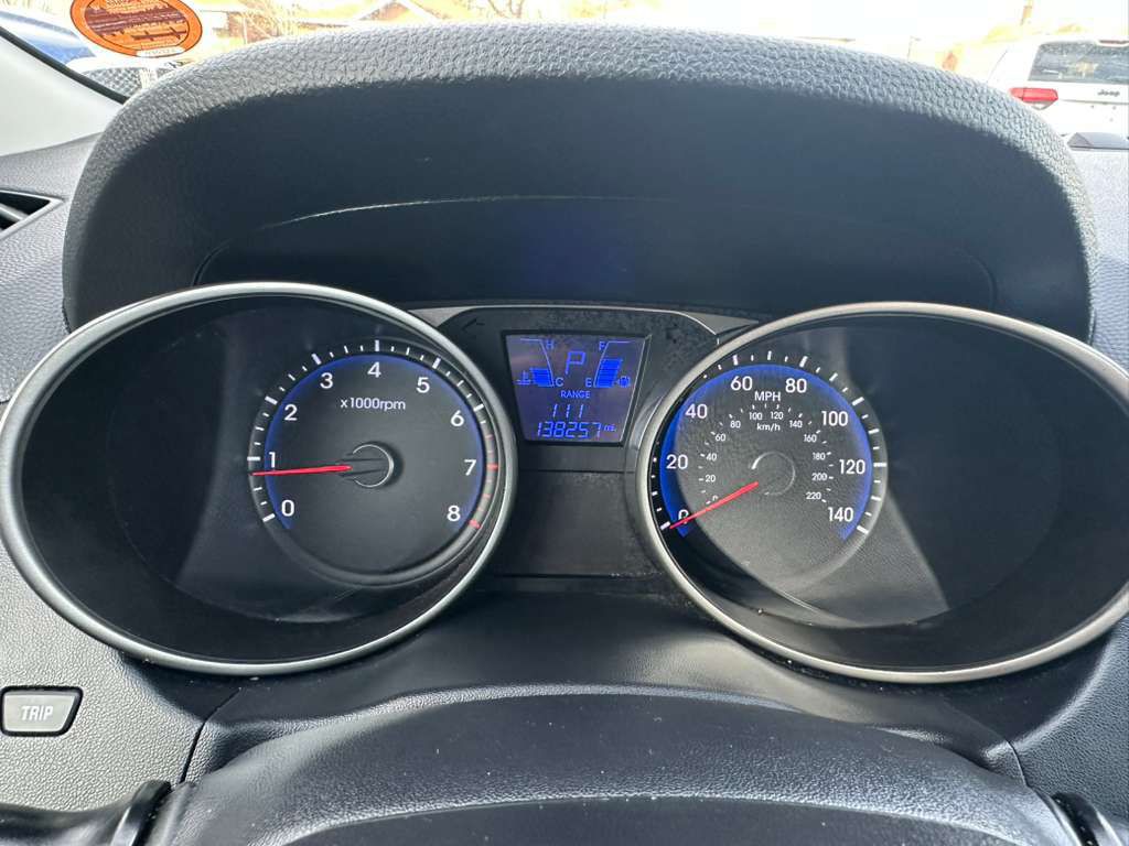 2012 Hyundai Tucson Image 15