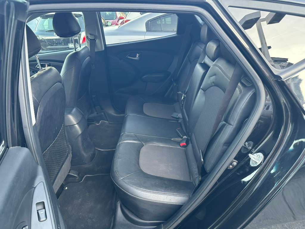 2012 Hyundai Tucson Image 19