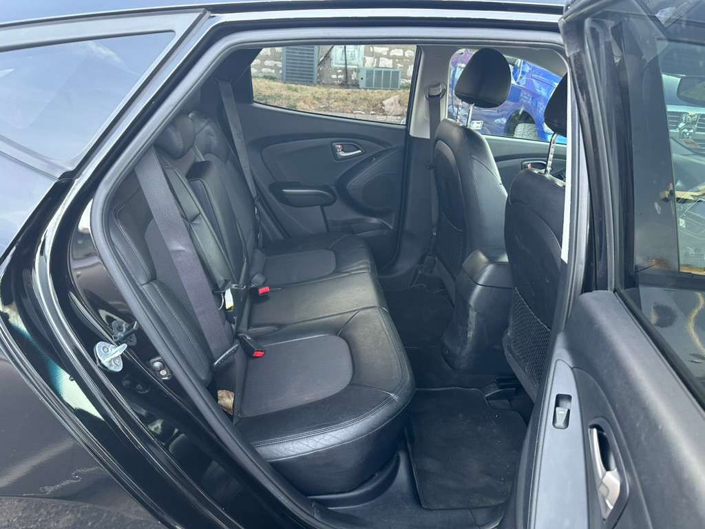 2012 Hyundai Tucson Image 20