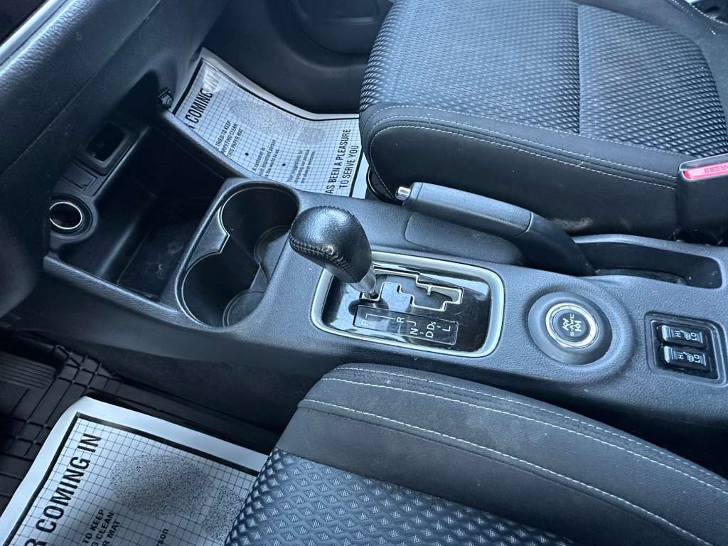 2016 Mitsubishi Outlander Image 18