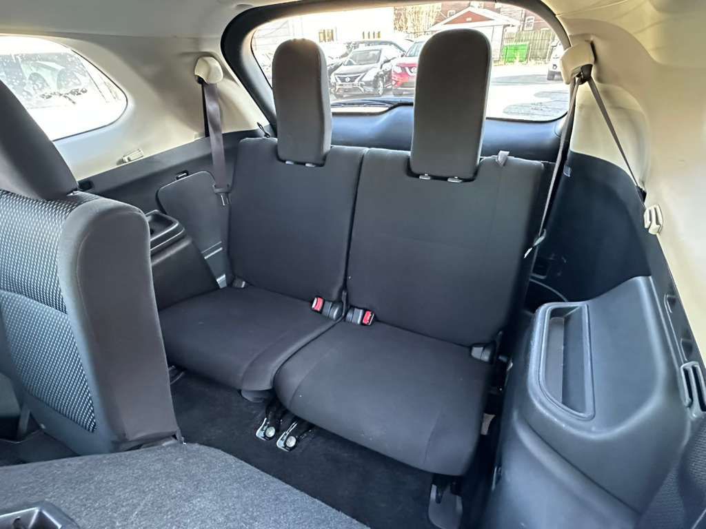 2016 Mitsubishi Outlander Image 23