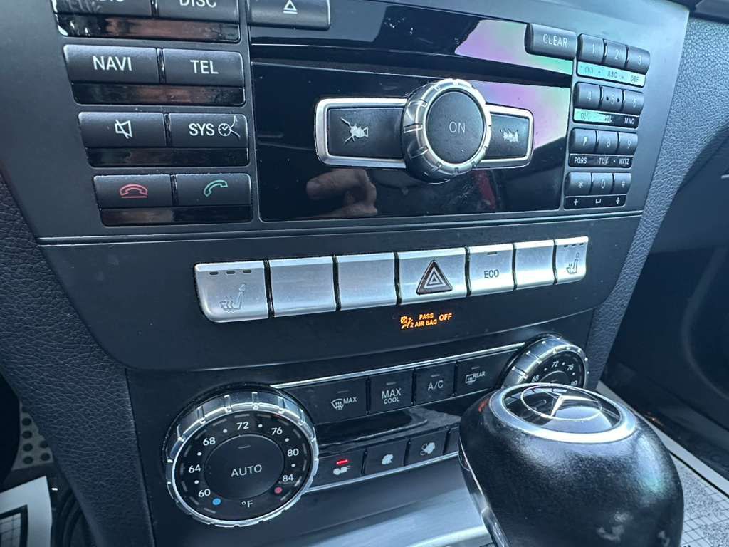 2013 Mercedes-Benz C-Class Image 16