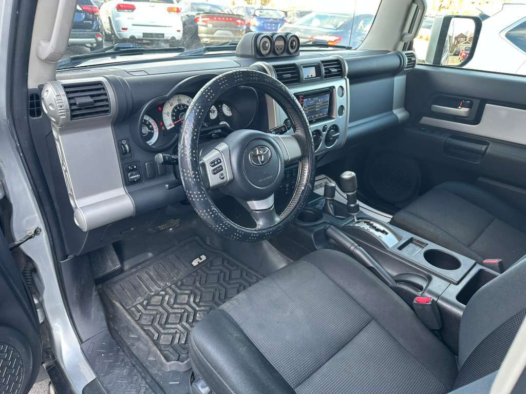 2008 Toyota FJ Cruiser Image 11