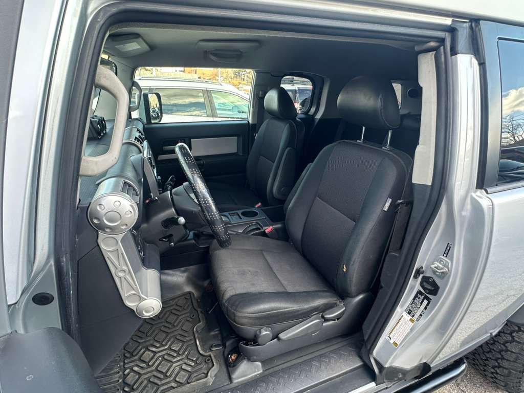 2008 Toyota FJ Cruiser Image 12