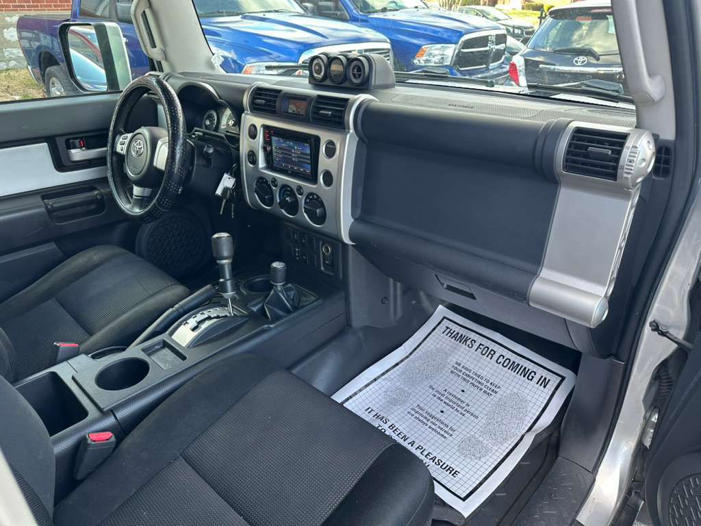 2008 Toyota FJ Cruiser Image 14