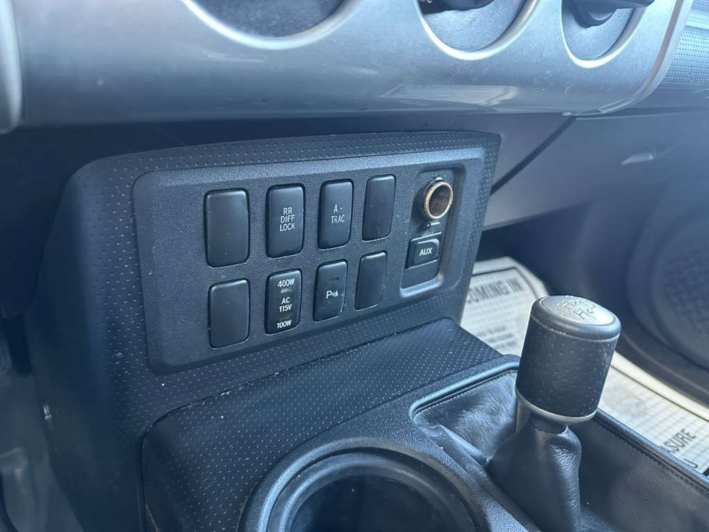 2008 Toyota FJ Cruiser Image 18