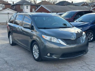 Image for 2011 Toyota Sienna XLE ID: 7279430