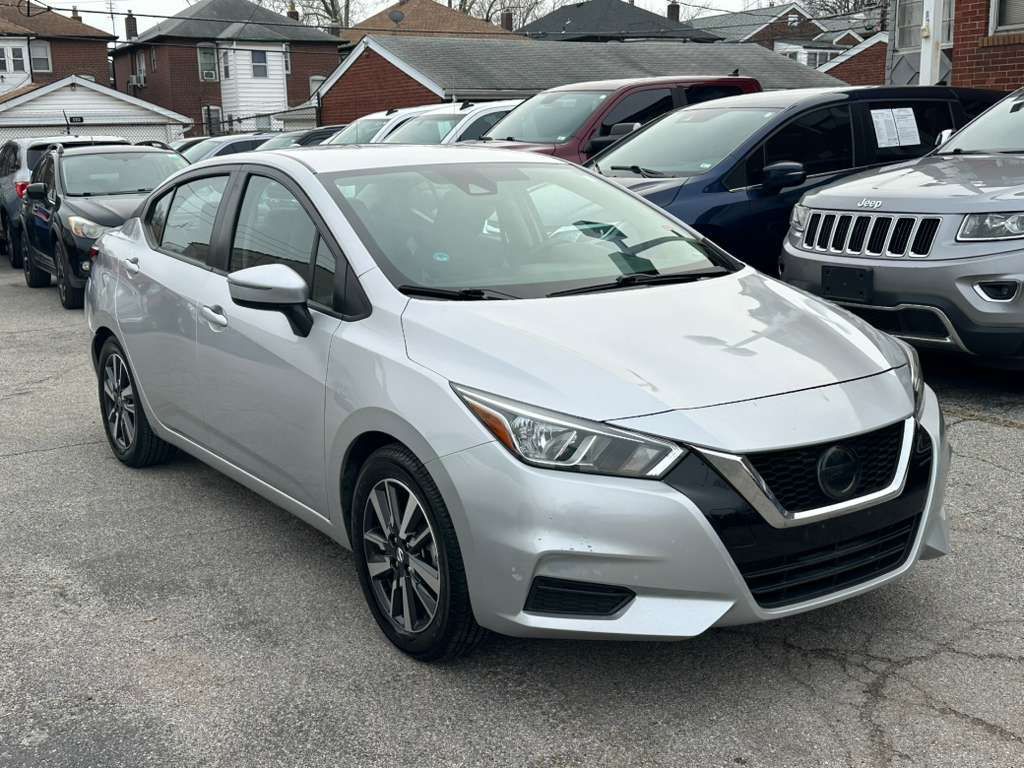 2020 Nissan Versa Image 3
