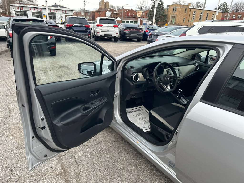 2020 Nissan Versa Image 10
