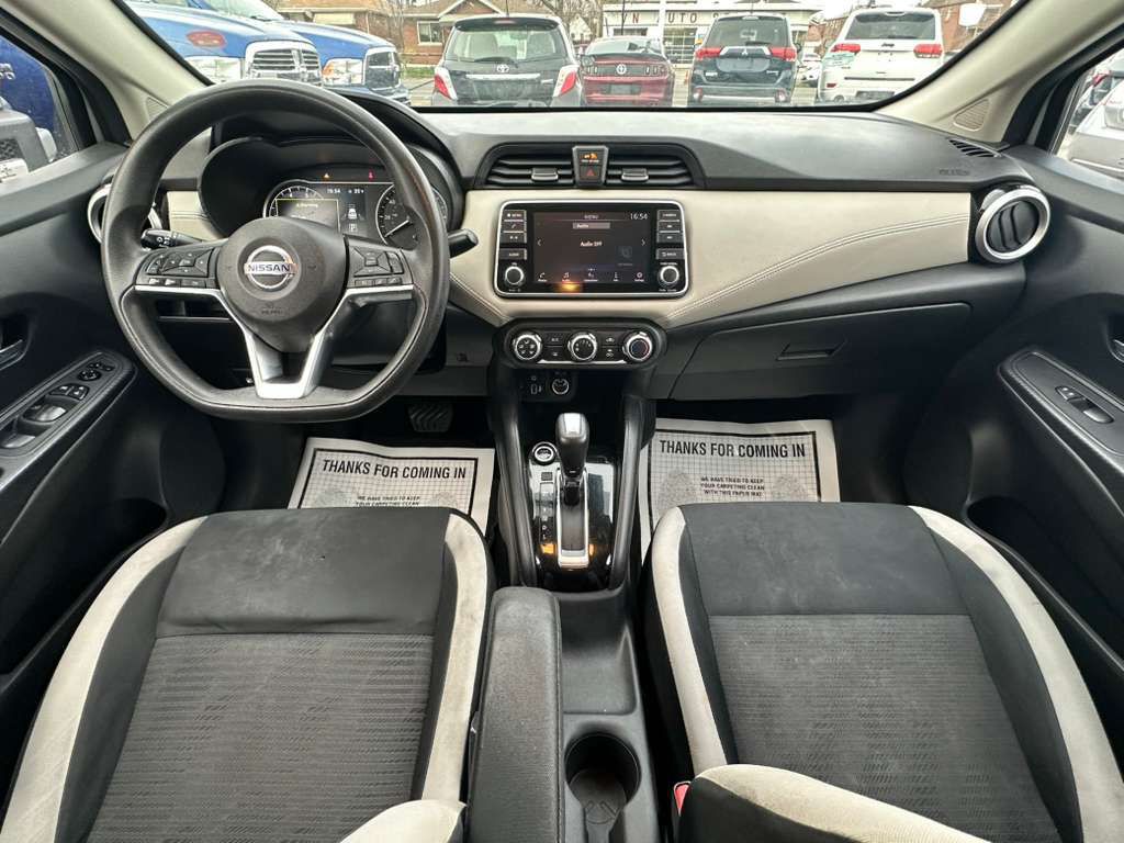 2020 Nissan Versa Image 17