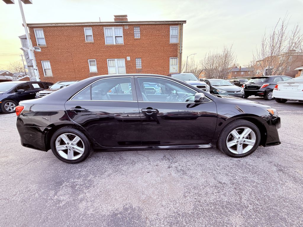 2013 Toyota Camry Image 6