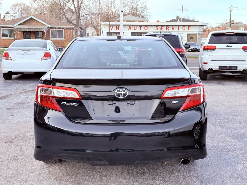 2013 Toyota Camry Image 8