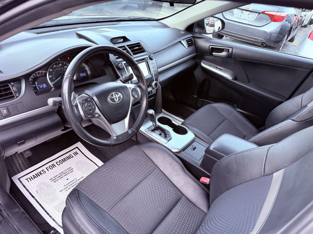 2013 Toyota Camry Image 11