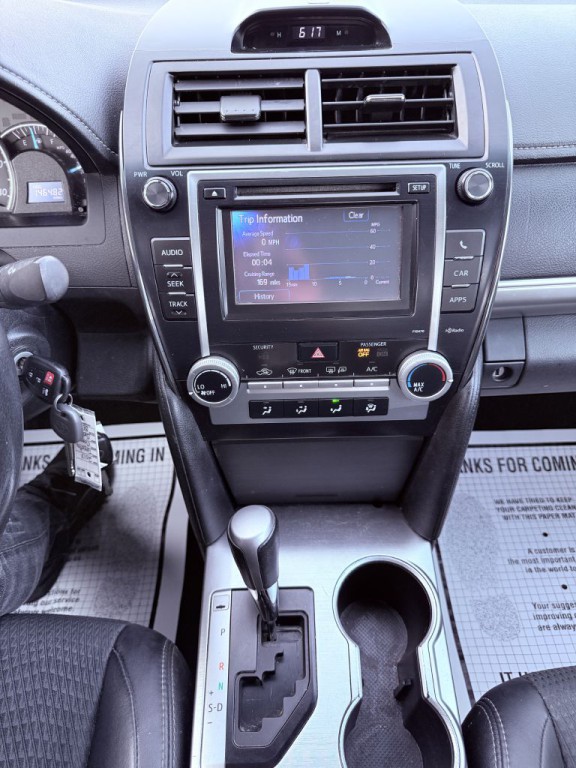 2013 Toyota Camry Image 13