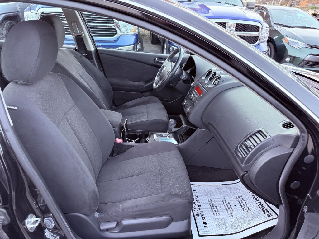 2012 Nissan Altima Image 18