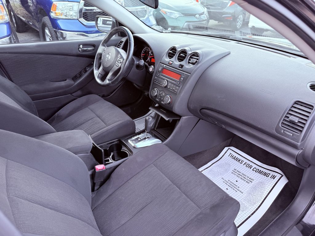 2012 Nissan Altima Image 19
