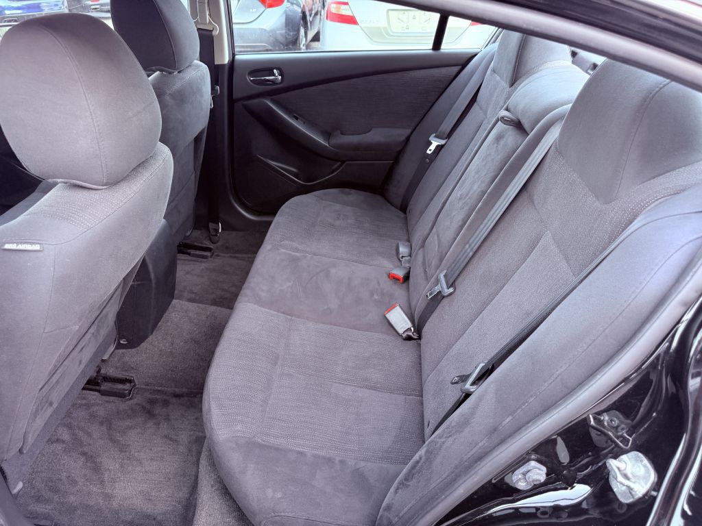 2012 Nissan Altima Image 21