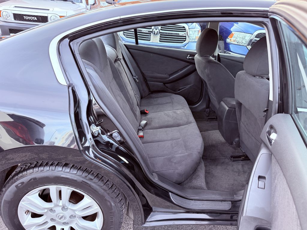 2012 Nissan Altima Image 22