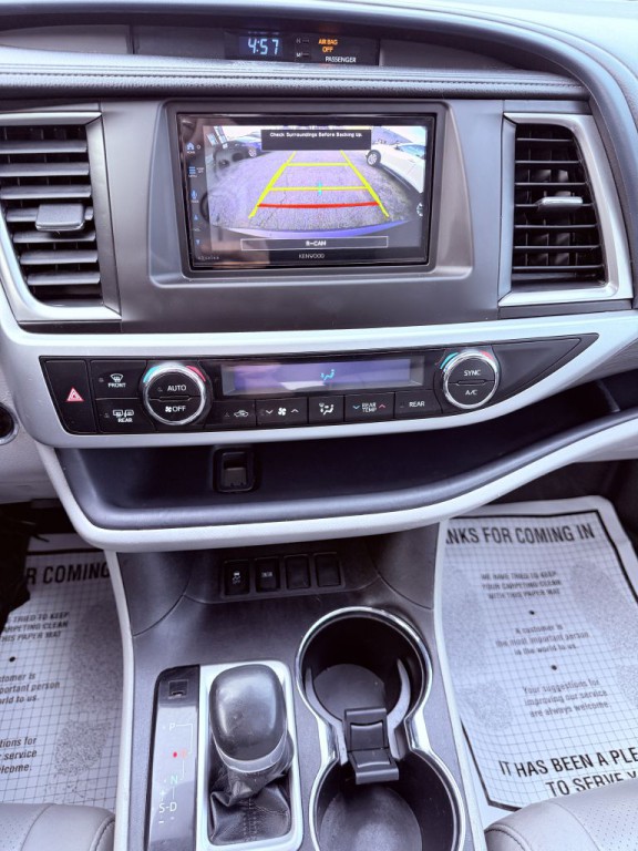 2018 Toyota Highlander Image 15