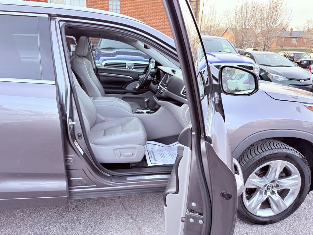 2018 Toyota Highlander Image 18