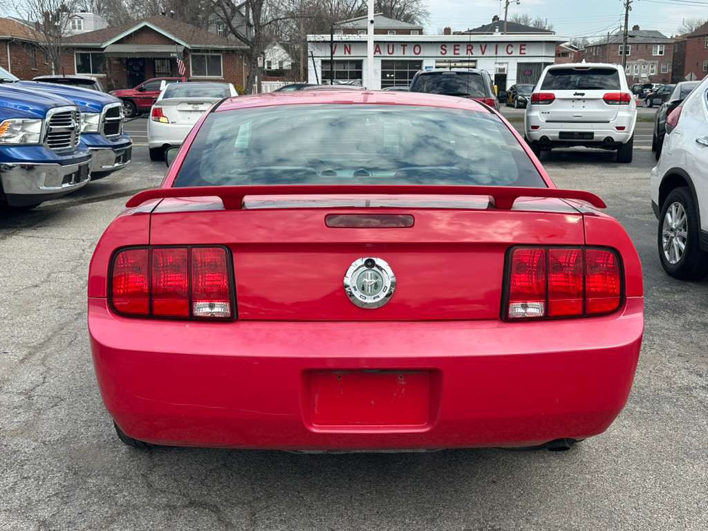 2006 Ford Mustang Image 9