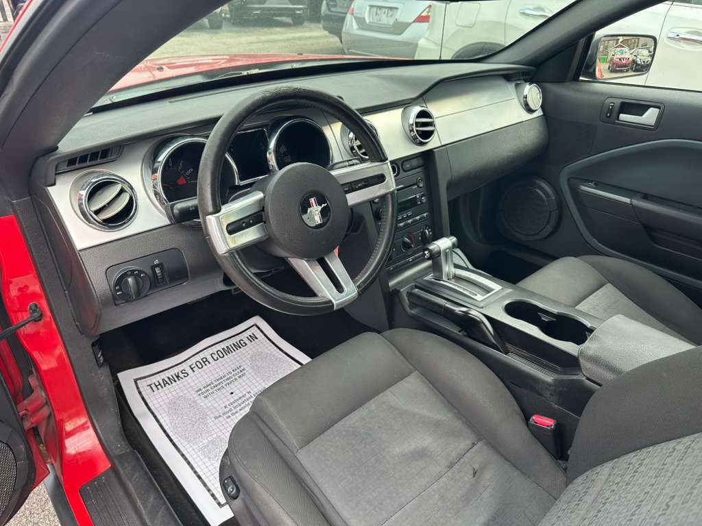 2006 Ford Mustang Image 12