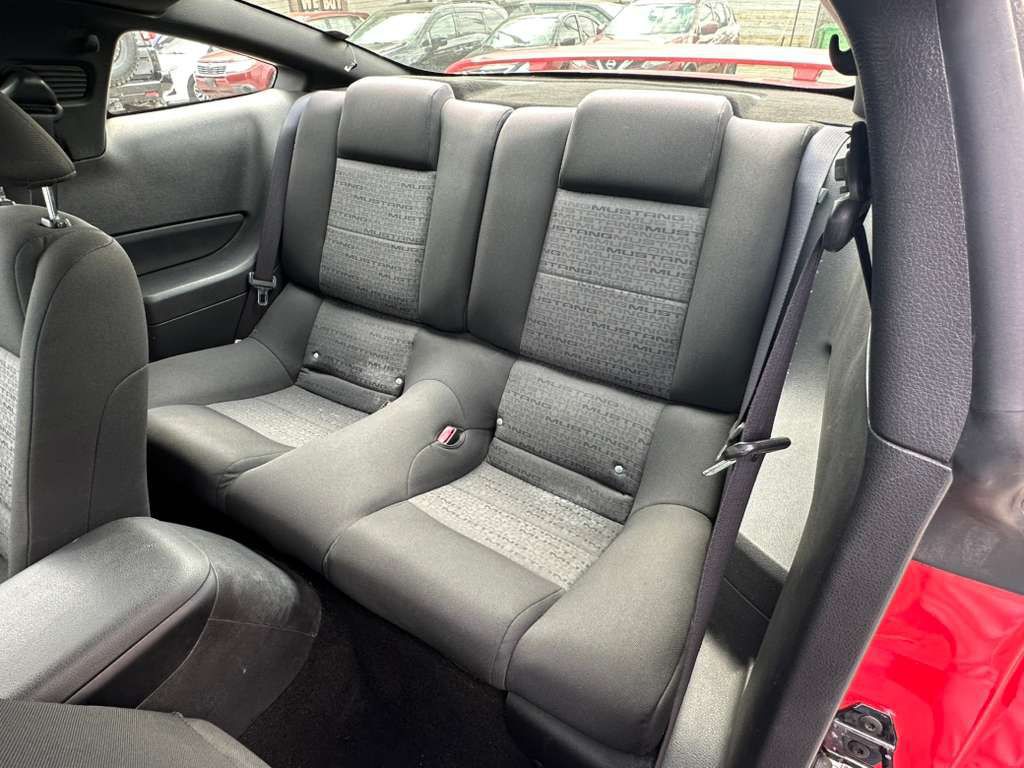 2006 Ford Mustang Image 19