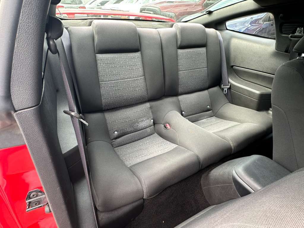 2006 Ford Mustang Image 20