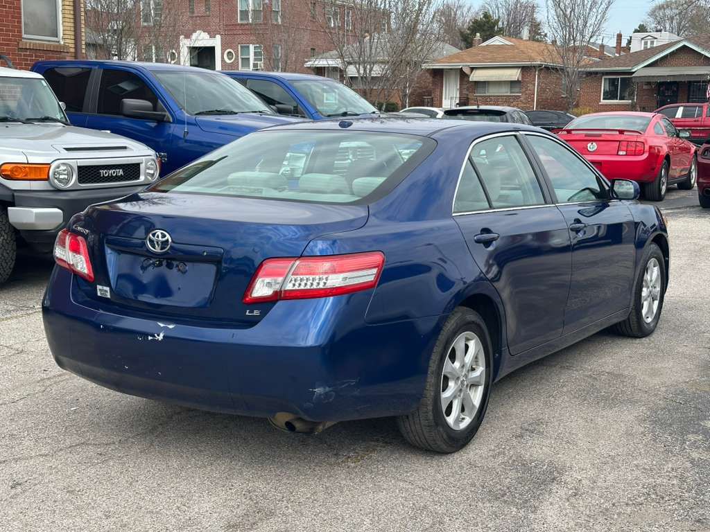 2011 Toyota Camry Image 4