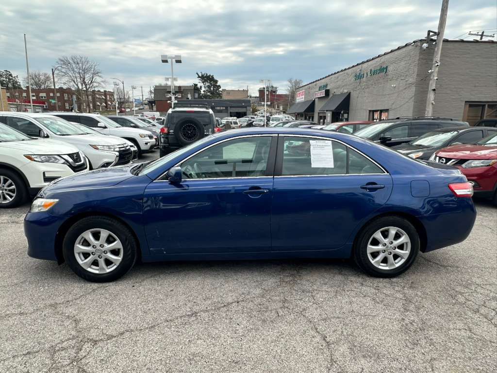 2011 Toyota Camry Image 6
