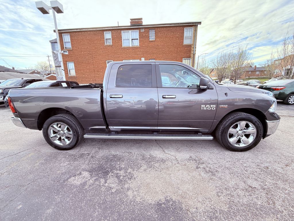 2015 RAM 1500 Image 6