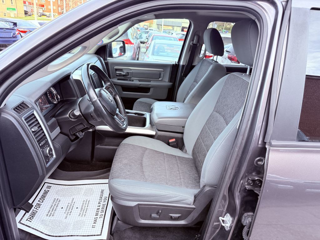 2015 RAM 1500 Image 12