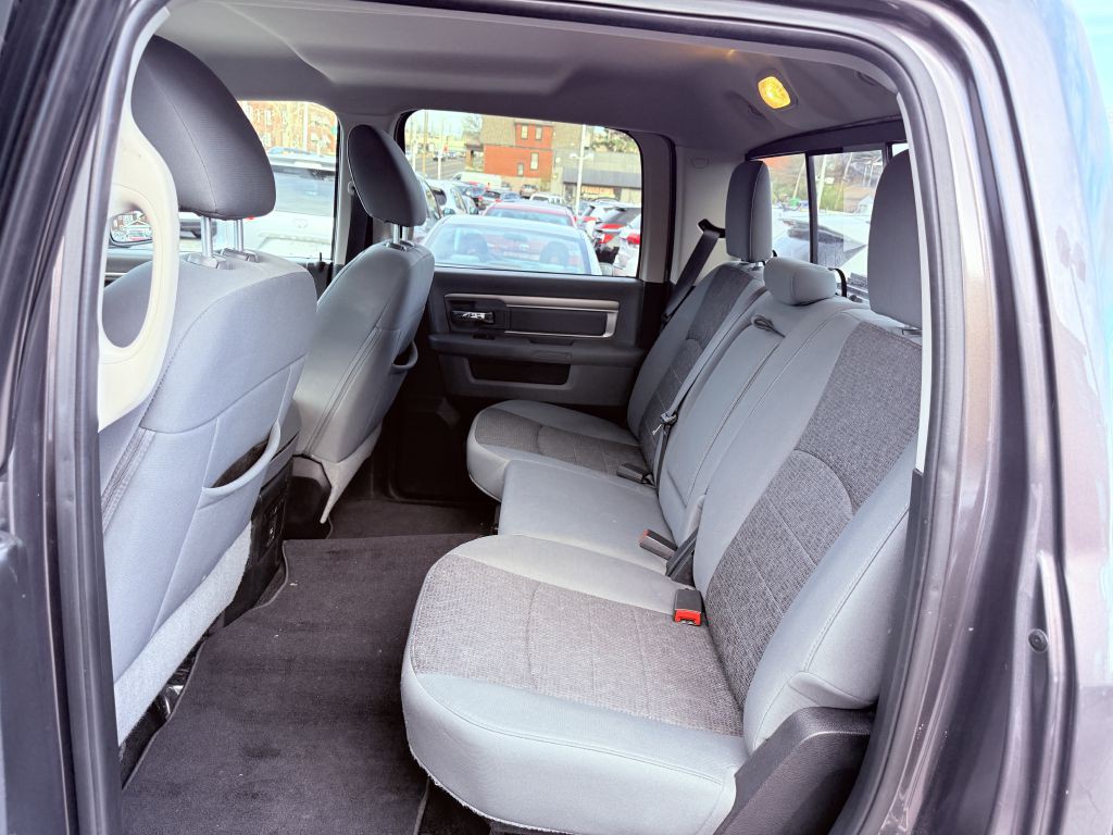 2015 RAM 1500 Image 24