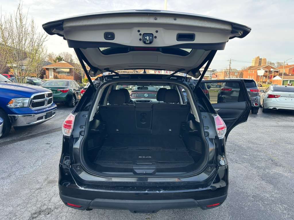 2016 Nissan Rogue Image 8