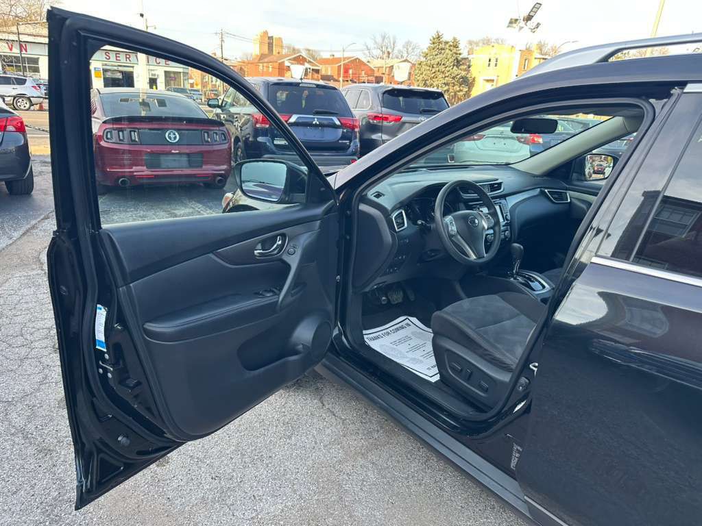 2016 Nissan Rogue Image 10