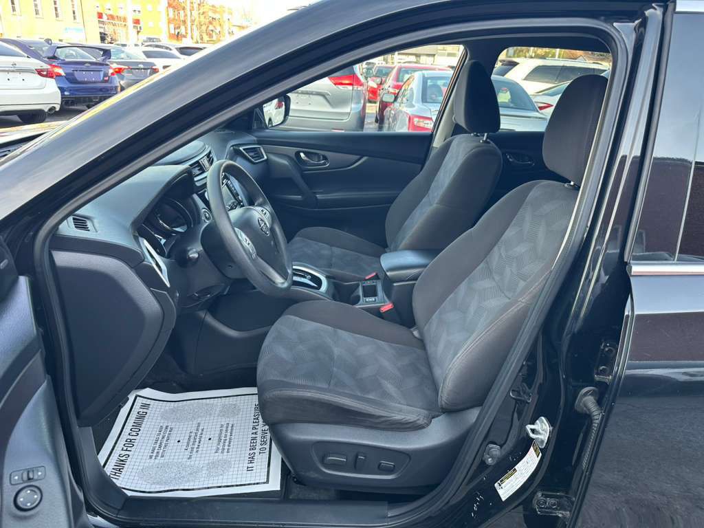 2016 Nissan Rogue Image 11