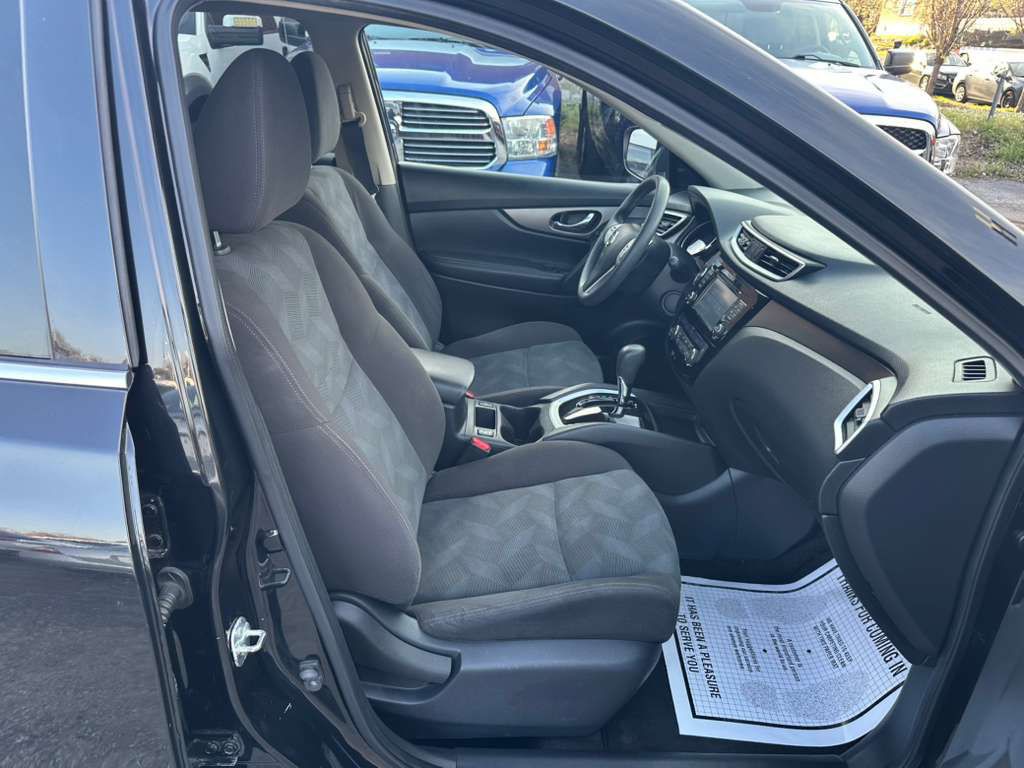 2016 Nissan Rogue Image 19