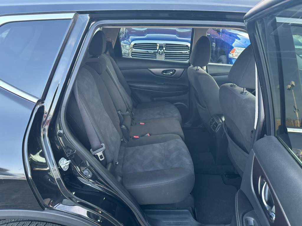 2016 Nissan Rogue Image 23